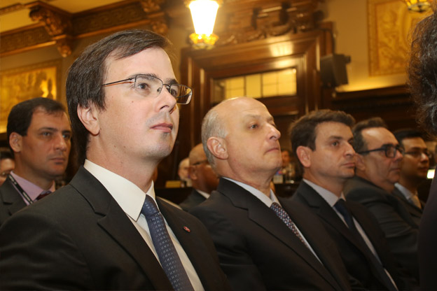 Da esq. para dir.: Marcelo Vieira von Adamek, Luiz Périssé Duarte Junior e Renato José Cury. 