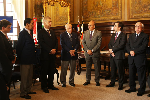 Autoridades presentes no encontro 