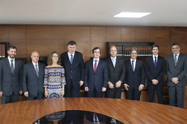 card-visita-institucional-1