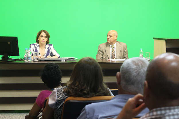 Desembargadora Marisa Ferreira dos Santos durante palestra na AASP 