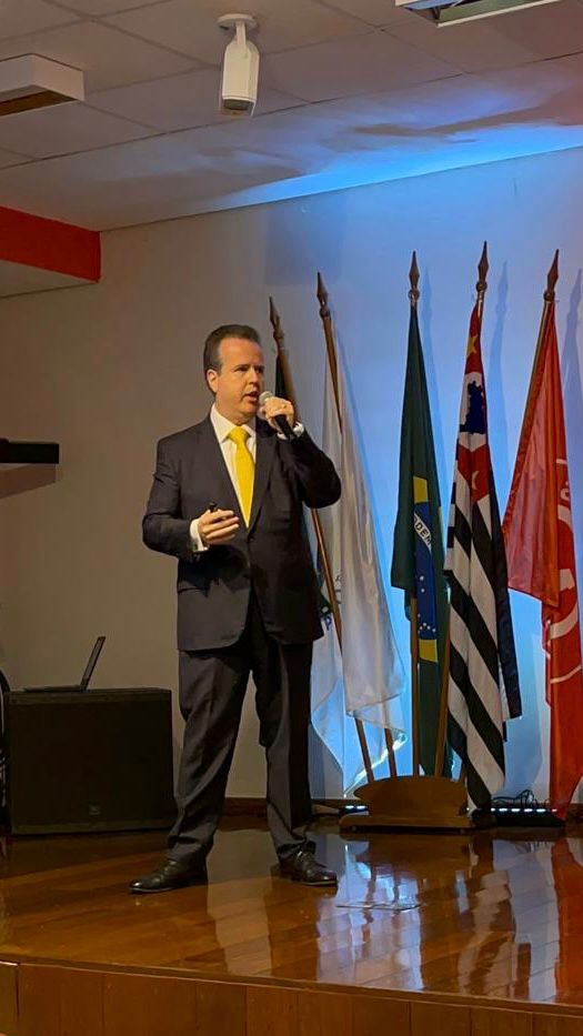 Direitor da AASP palestra em auditório da Universidade Presbiteriana Mackenzie (UPM) em Campinas, São Paulo..