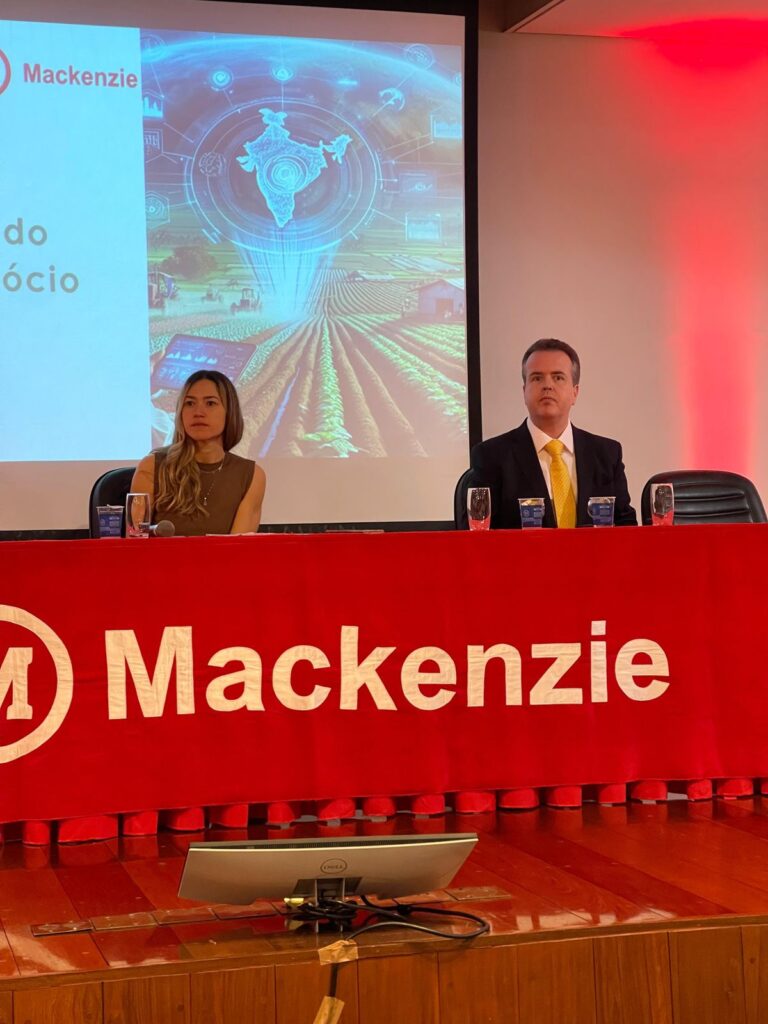 Direitor da AASP compõe mesa de debates em auditório da Universidade Presbiteriana Mackenzie (UPM) em Campinas, São Paulo..