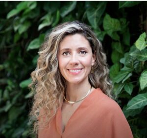 Autora de artigo para o Espaço Aberto